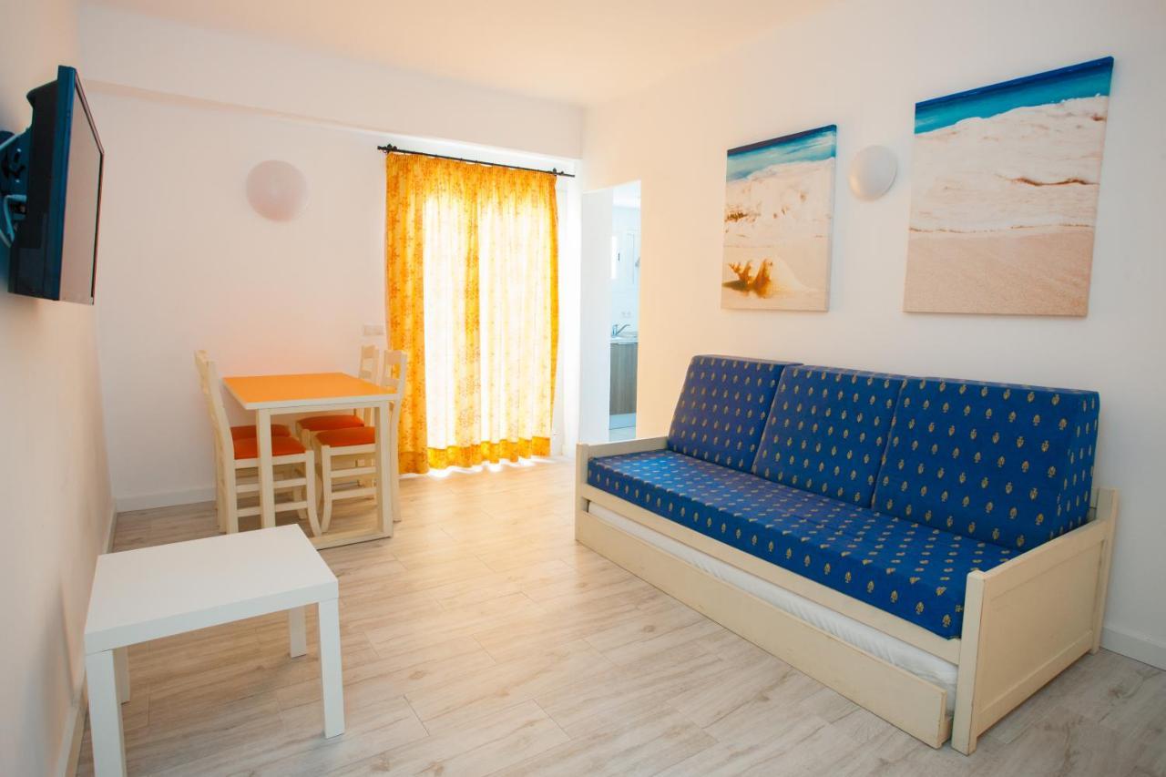 אל ארנל Apartamentos Arcadio מראה חיצוני תמונה