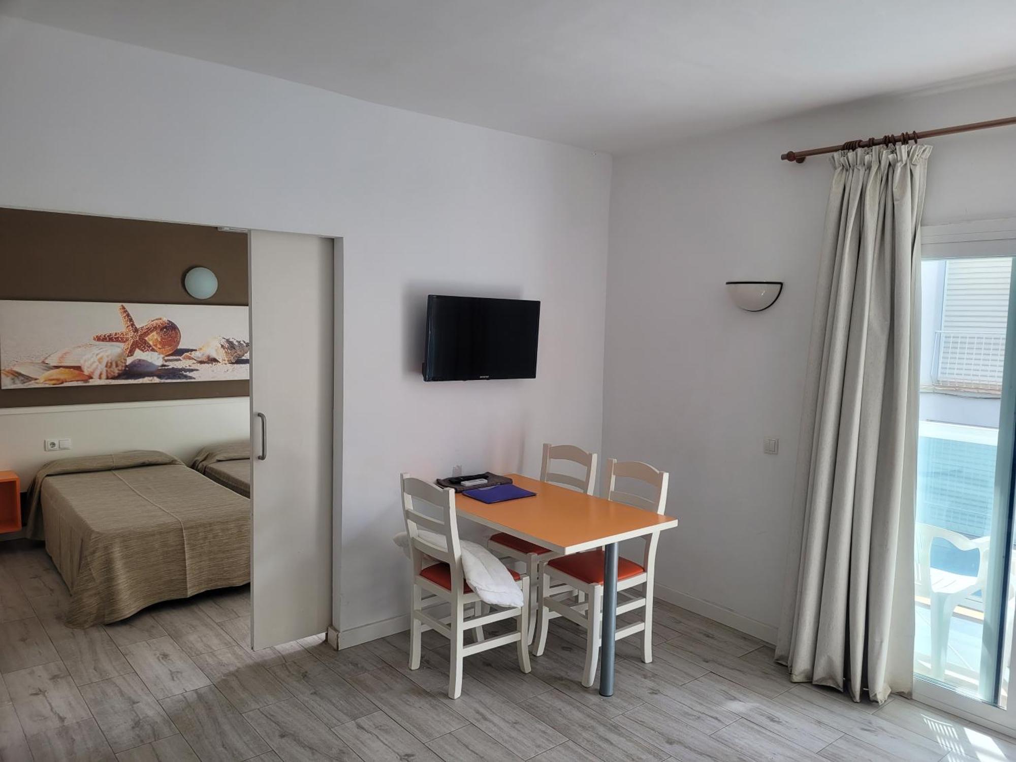 אל ארנל Apartamentos Arcadio מראה חיצוני תמונה